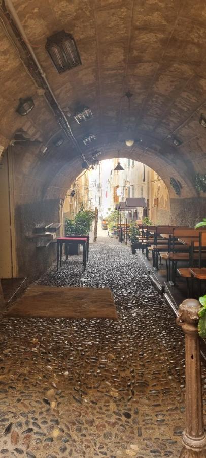 Appartamento In Centro Storico ألغيرو المظهر الخارجي الصورة